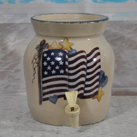 Home and Garden Party Ltd Crock/Stoneware Beverage Dispenser - Picture 1 of 10
